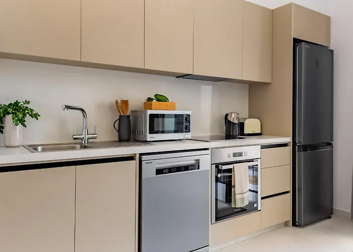 Sanders Solemare By The Sea - Close To Sunny And