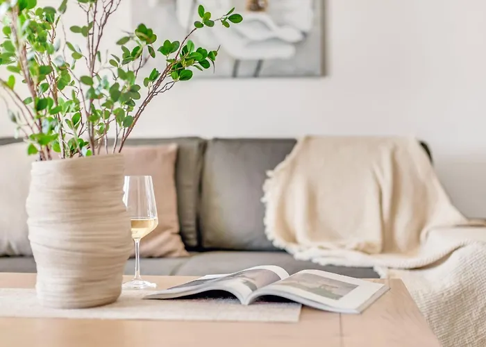 Sanders Solemare By The Sea - Close To Sunny And